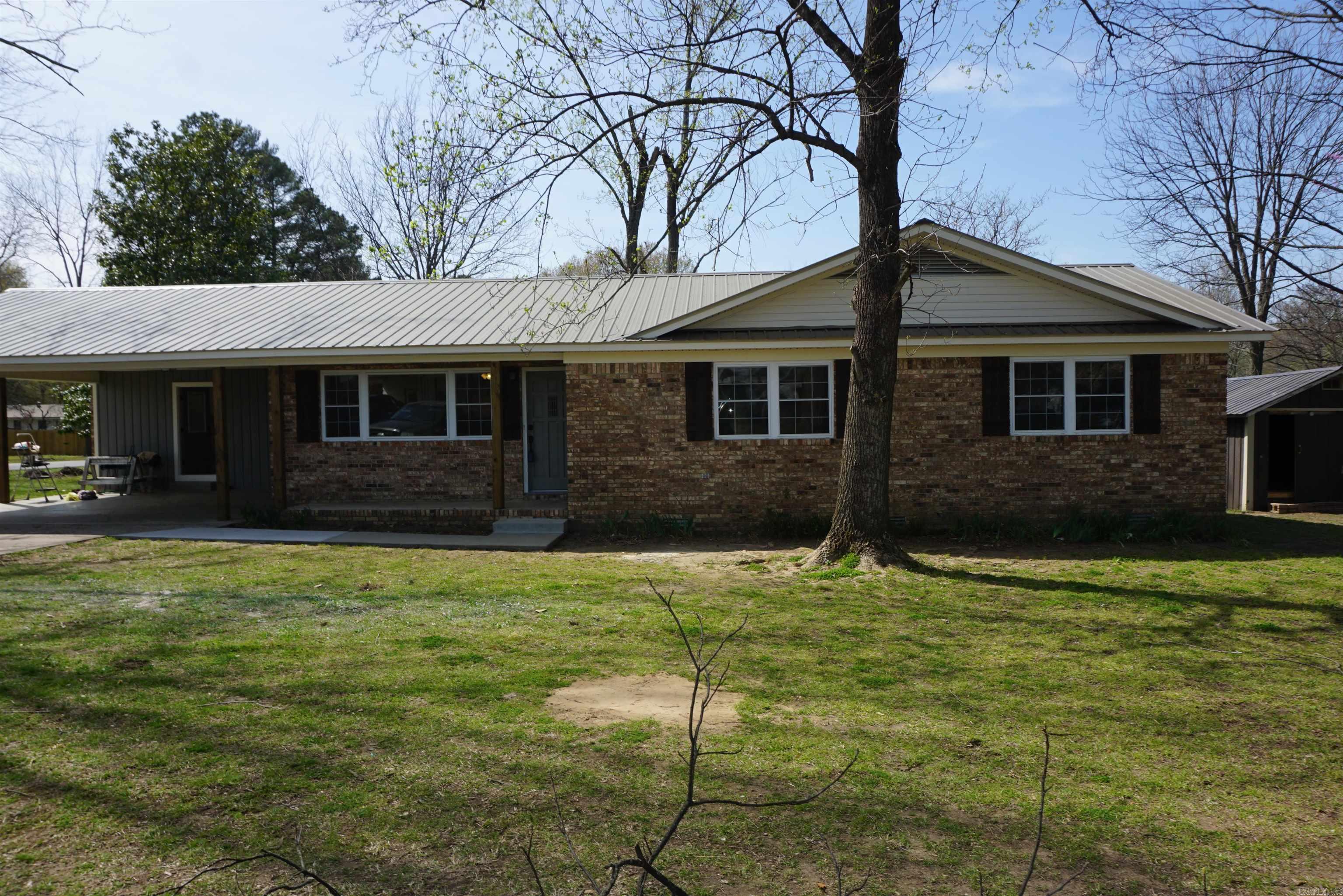 501 Forbes Drive Property Photo 2