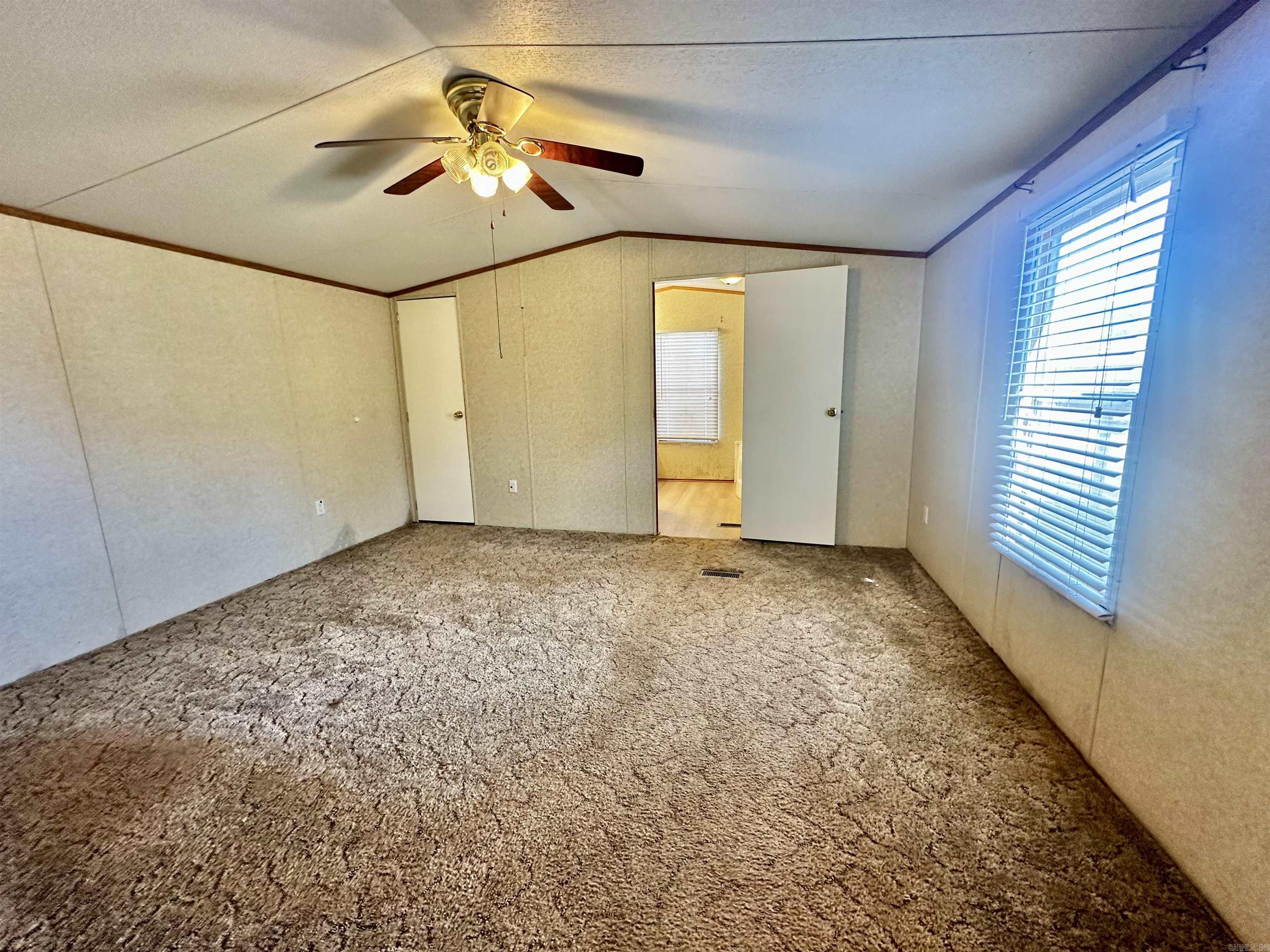 7581 S Highway 35 Property Photo 9
