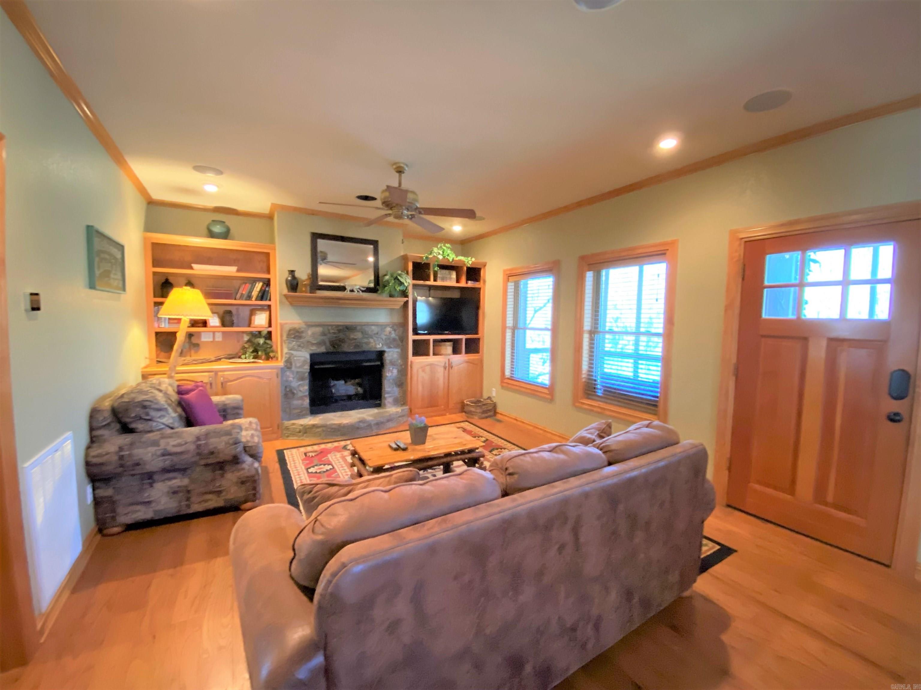 22 Lobo Cove Property Photo 6