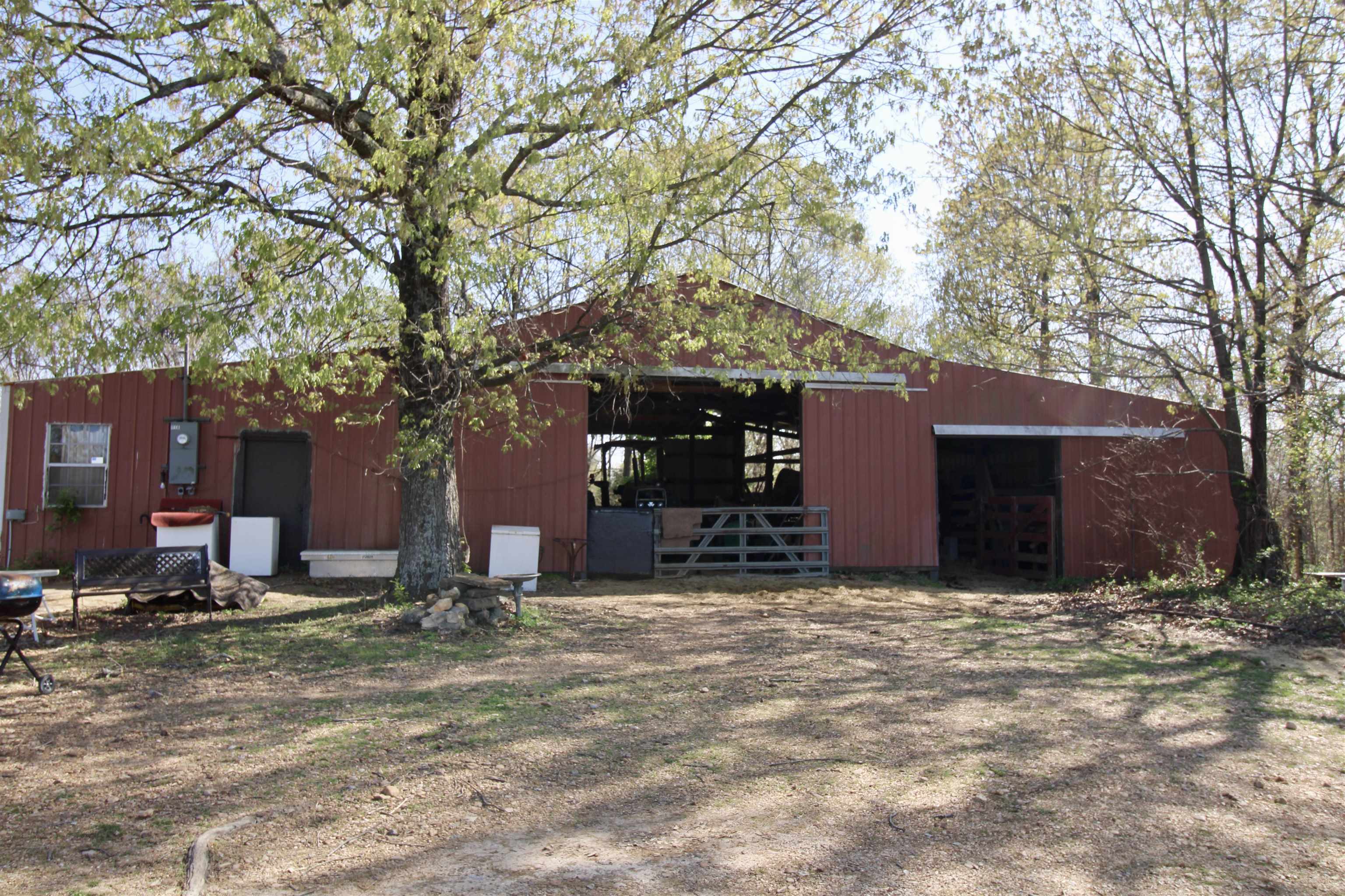 8546 County Road 333 Property Photo 5