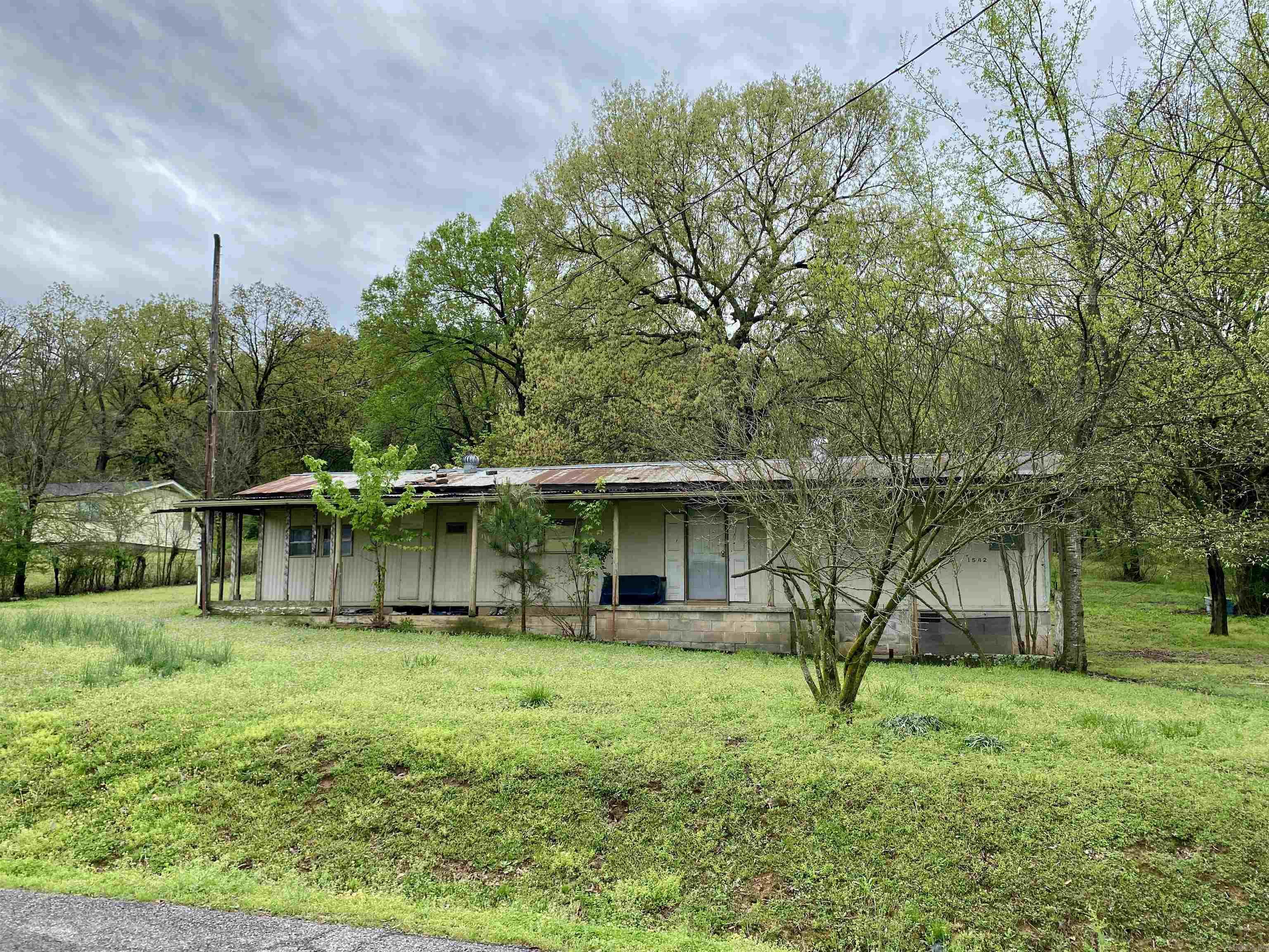 1582 County Road 2305 Property Photo 1