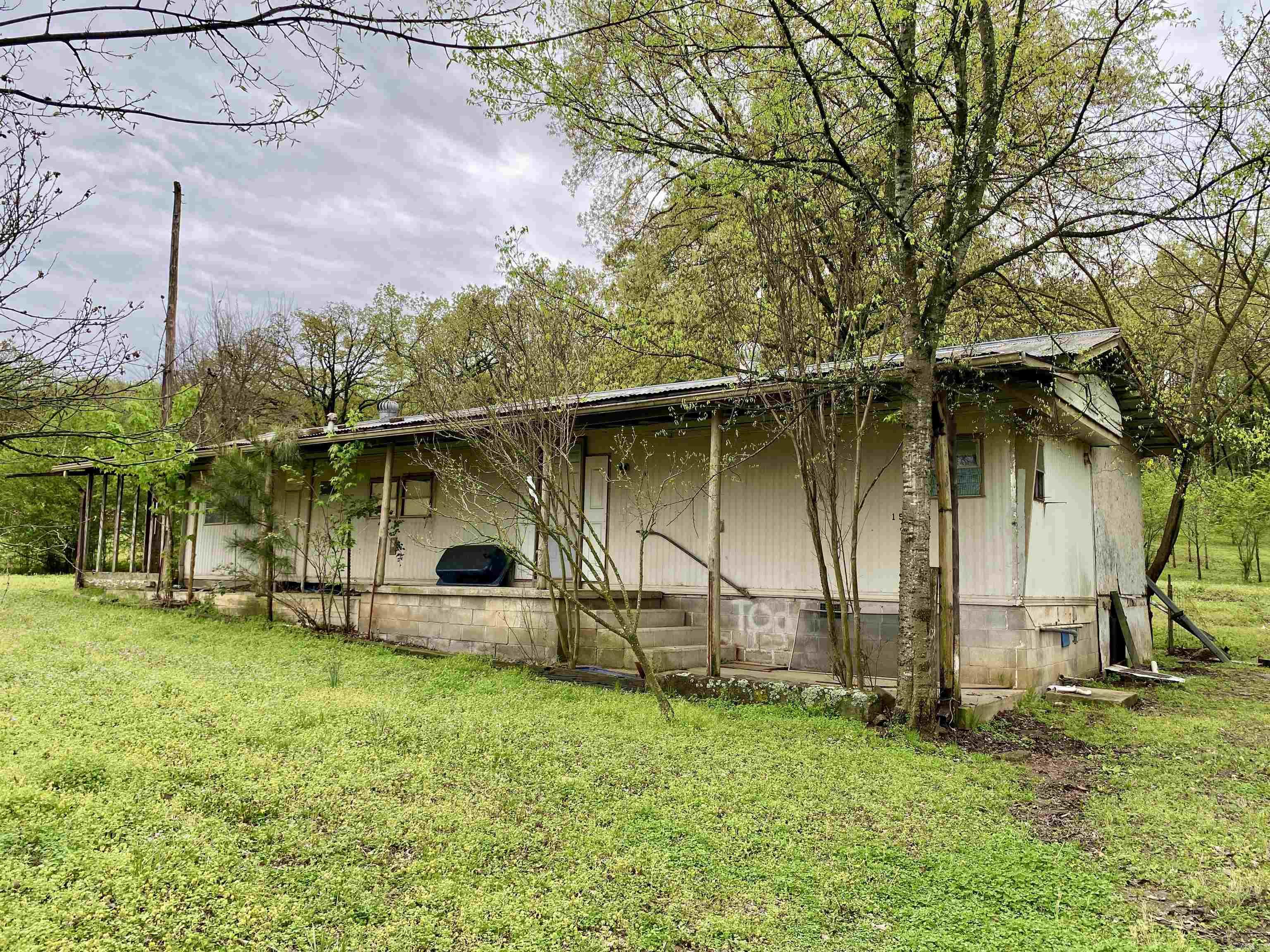 1582 County Road 2305 Property Photo 2