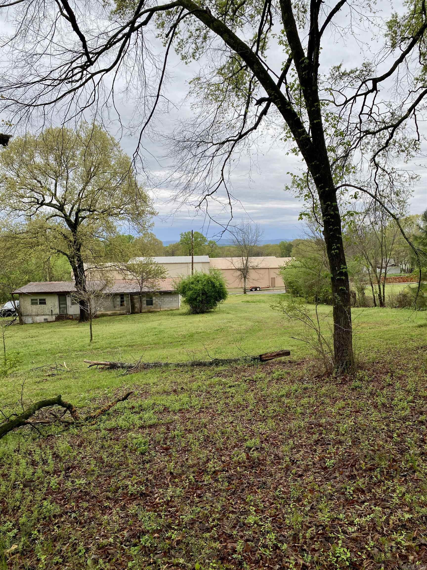 1582 County Road 2305 Property Photo 4