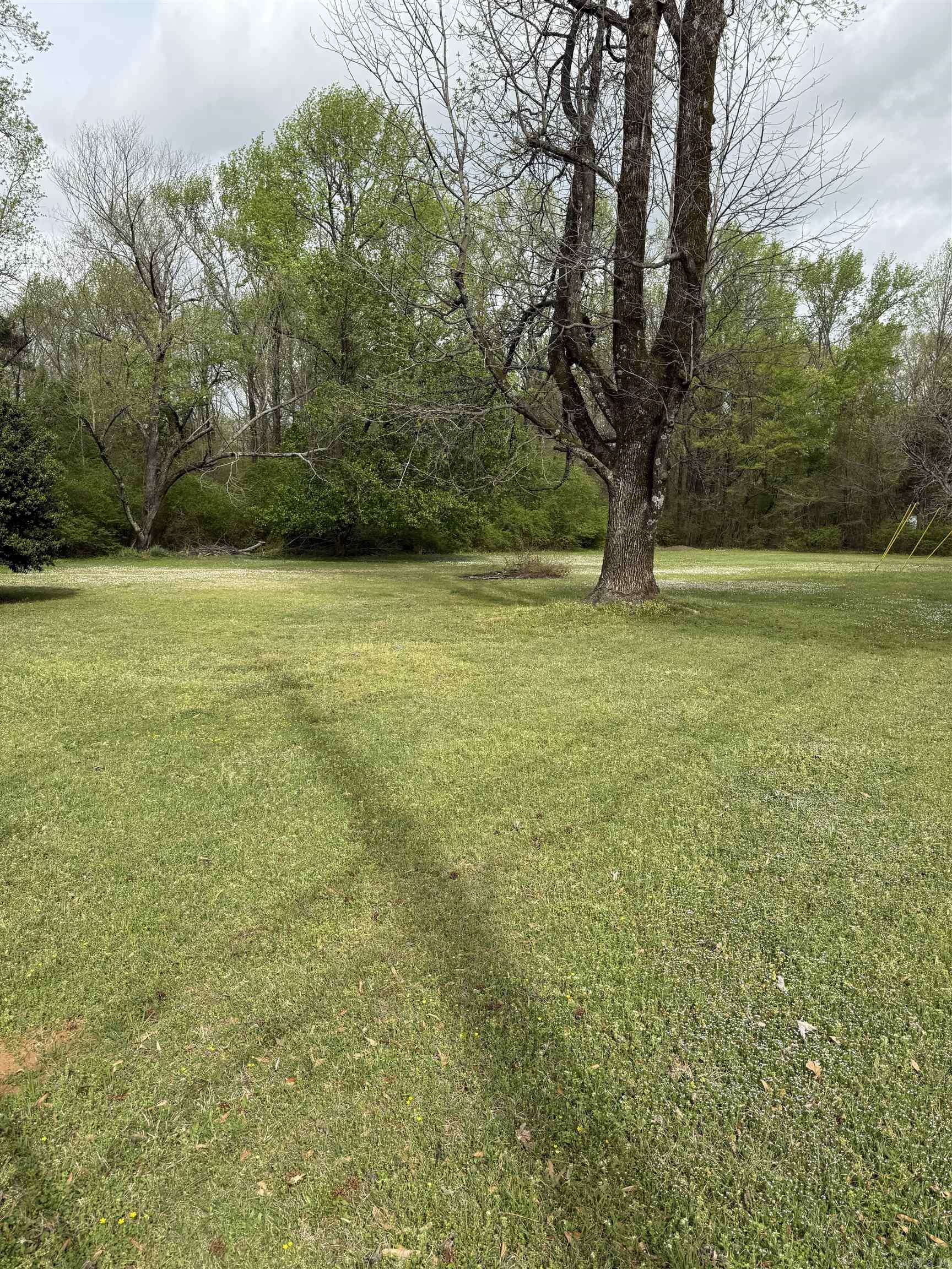 8475 John Hardin Dr. Property Photo 1