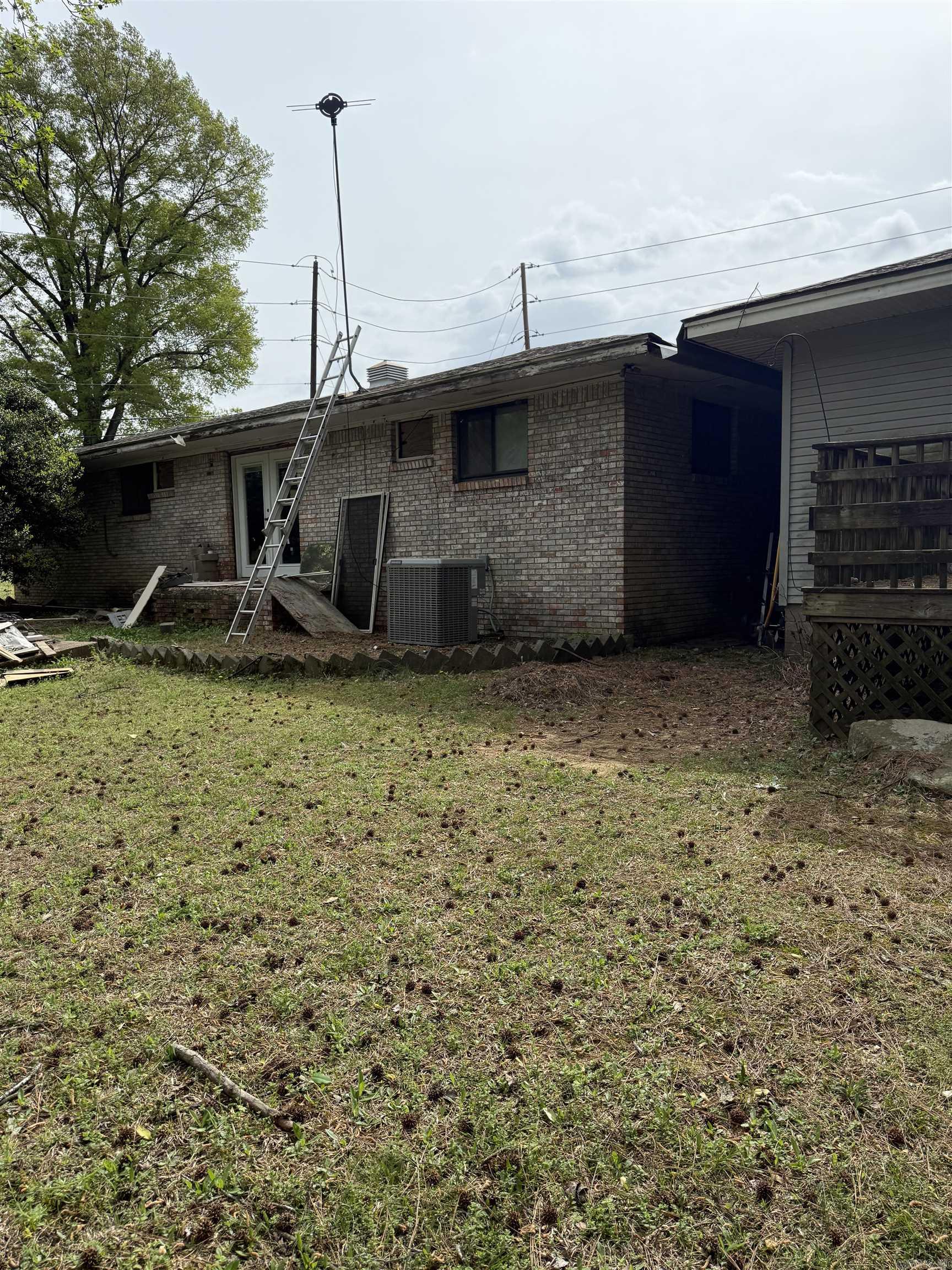 8475 John Hardin Dr. Property Photo 3