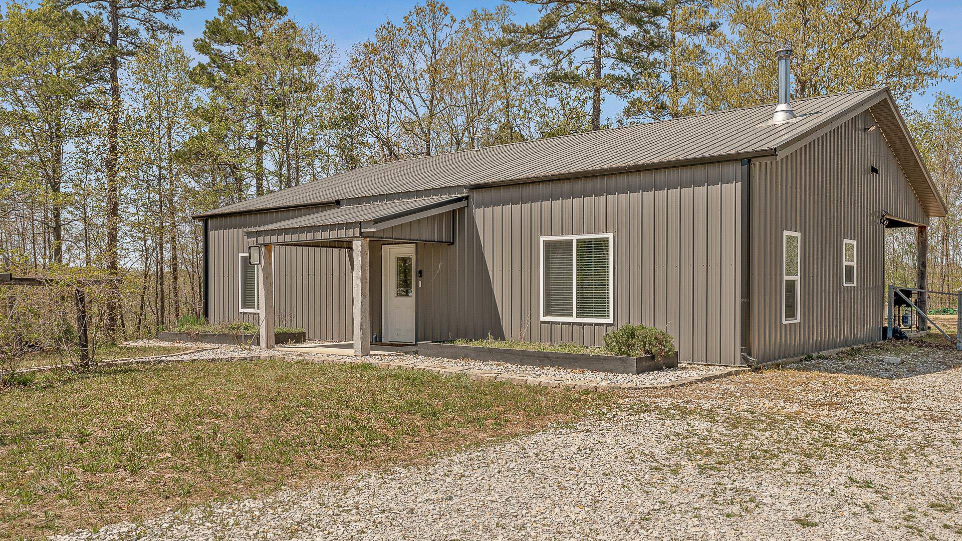 550 Greene 733 Property Photo 1