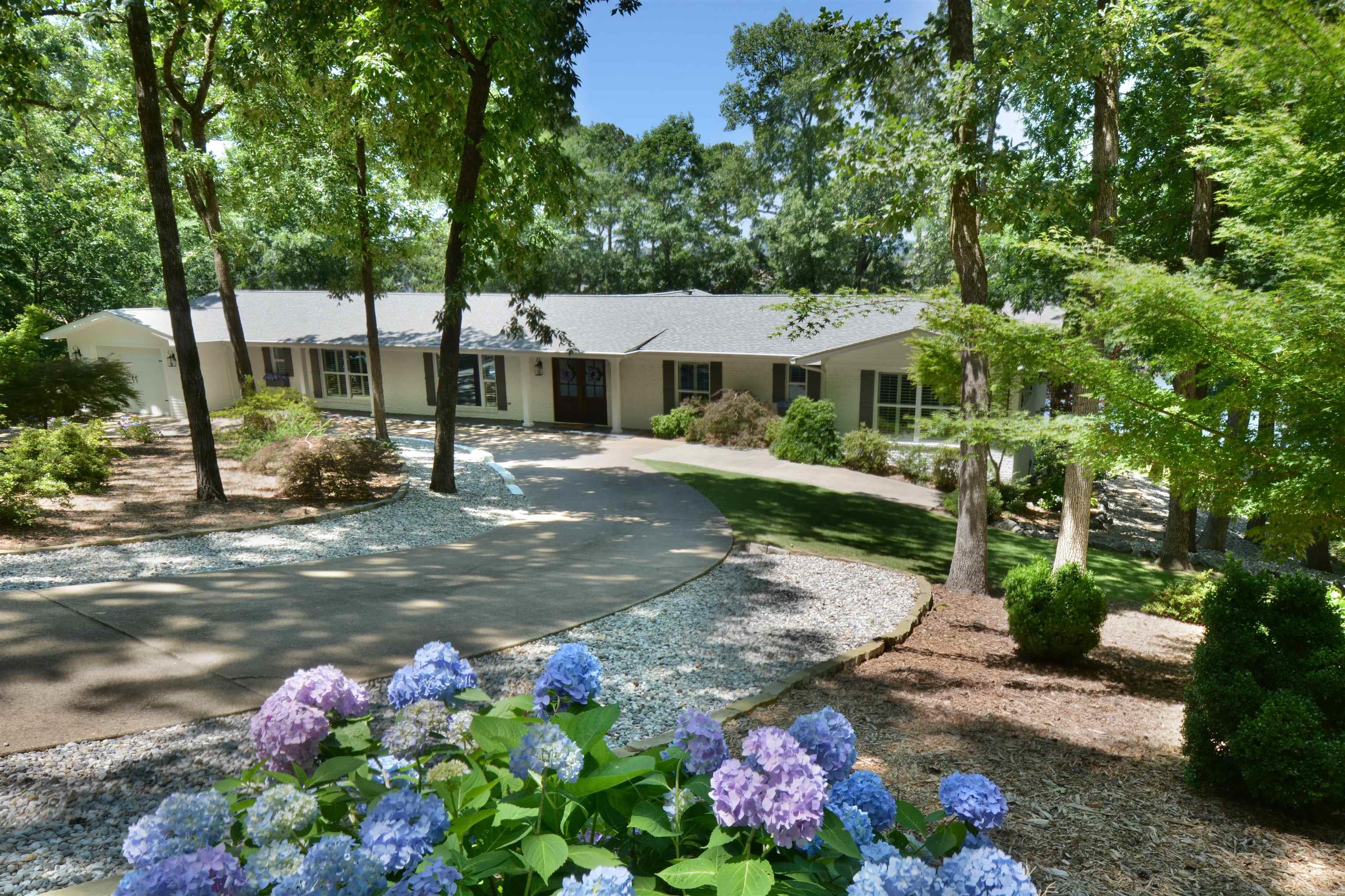 201 Summertime Bay Property Photo 1