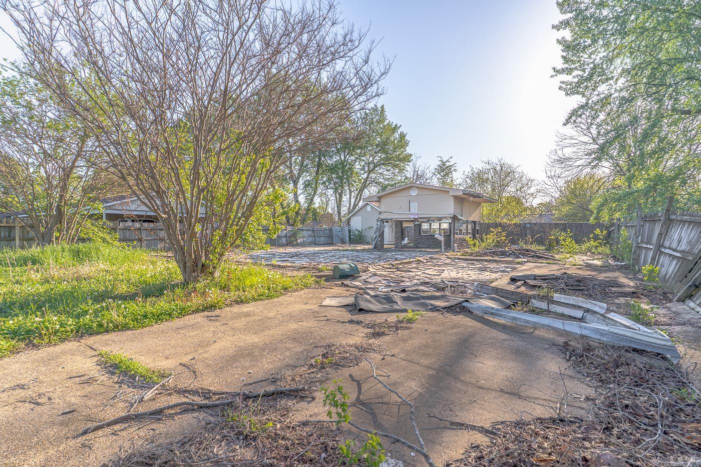 200 Sparkey Drive Property Photo 2