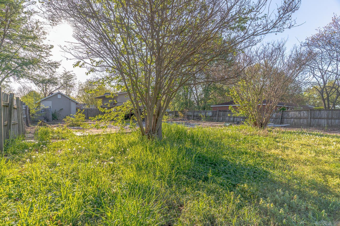 200 Sparkey Drive Property Photo 3