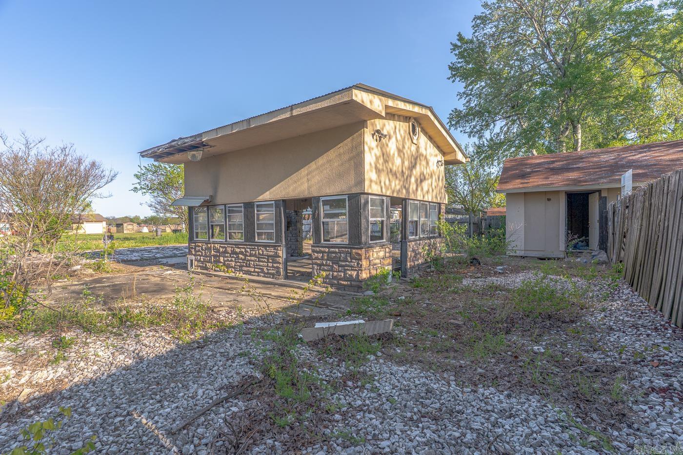 200 Sparkey Drive Property Photo 12