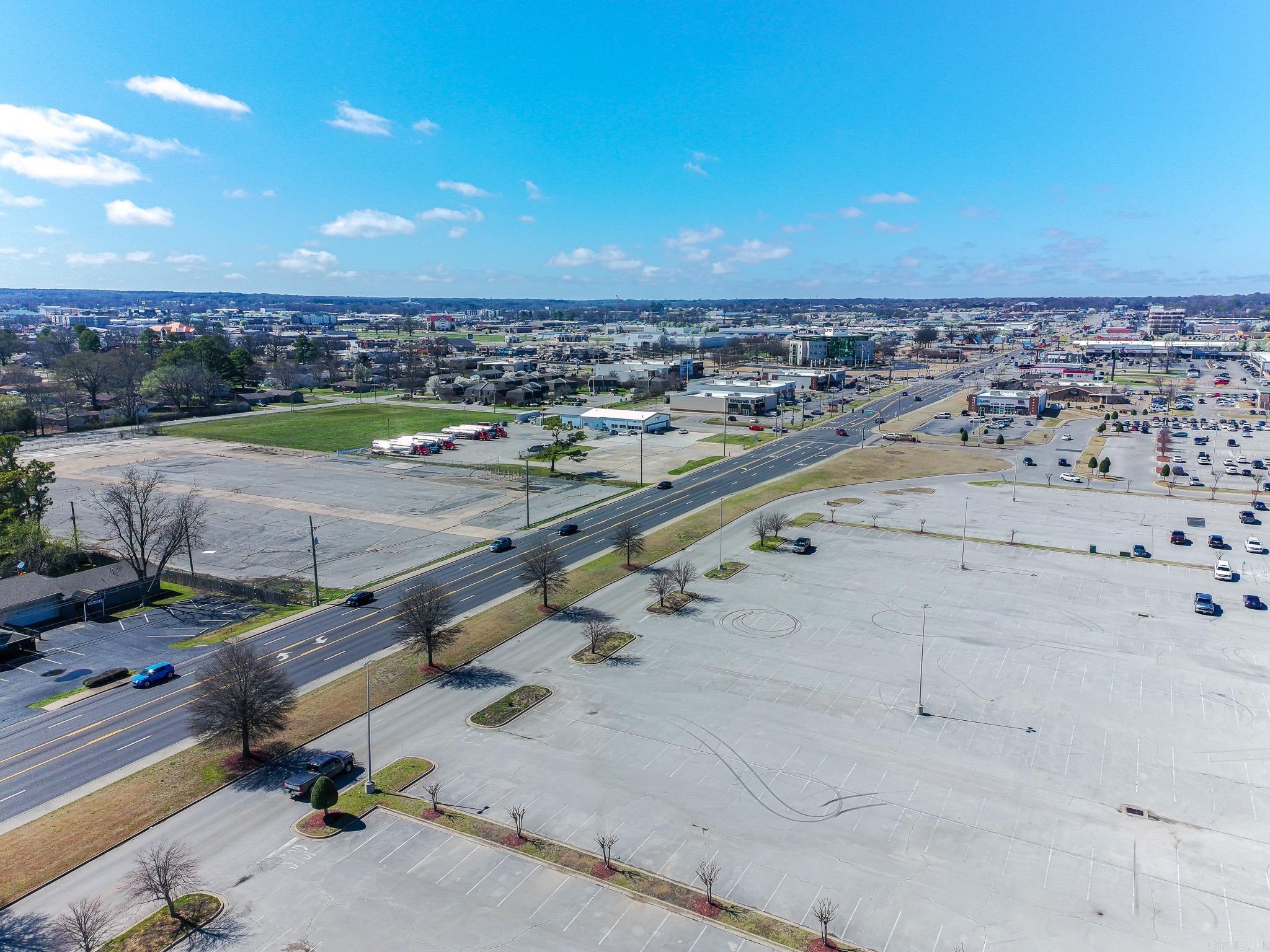 3201 E Highland Property Photo 7
