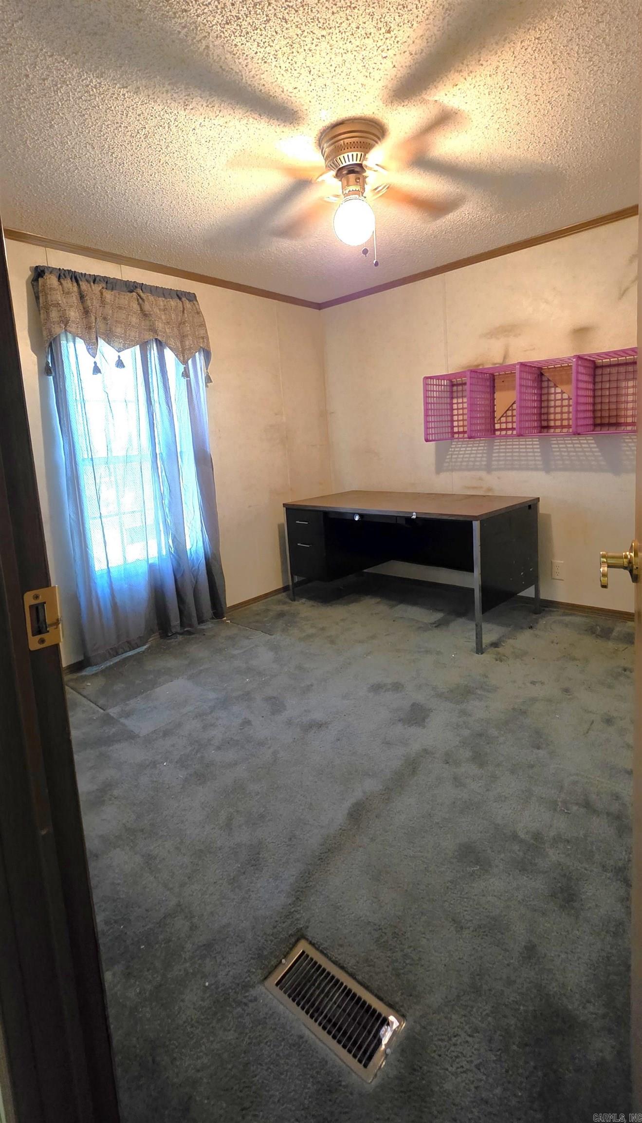 120 Kings Circle Property Photo 14