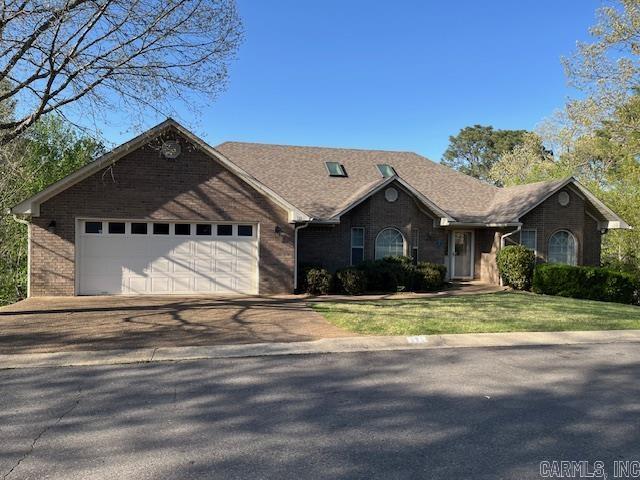 121 Forest View Circle Property Photo 1