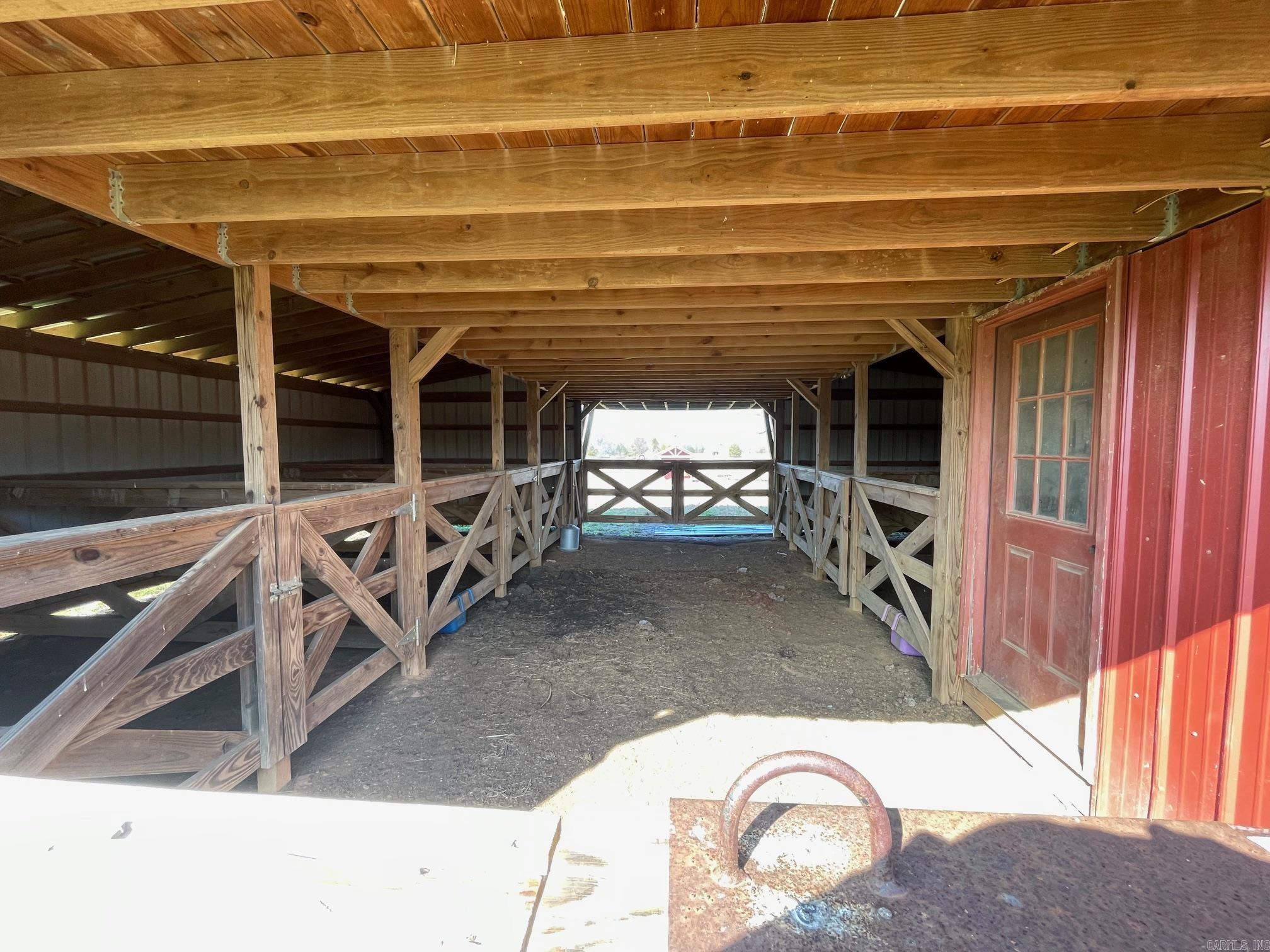 189 E 225 Highway Property Photo 4