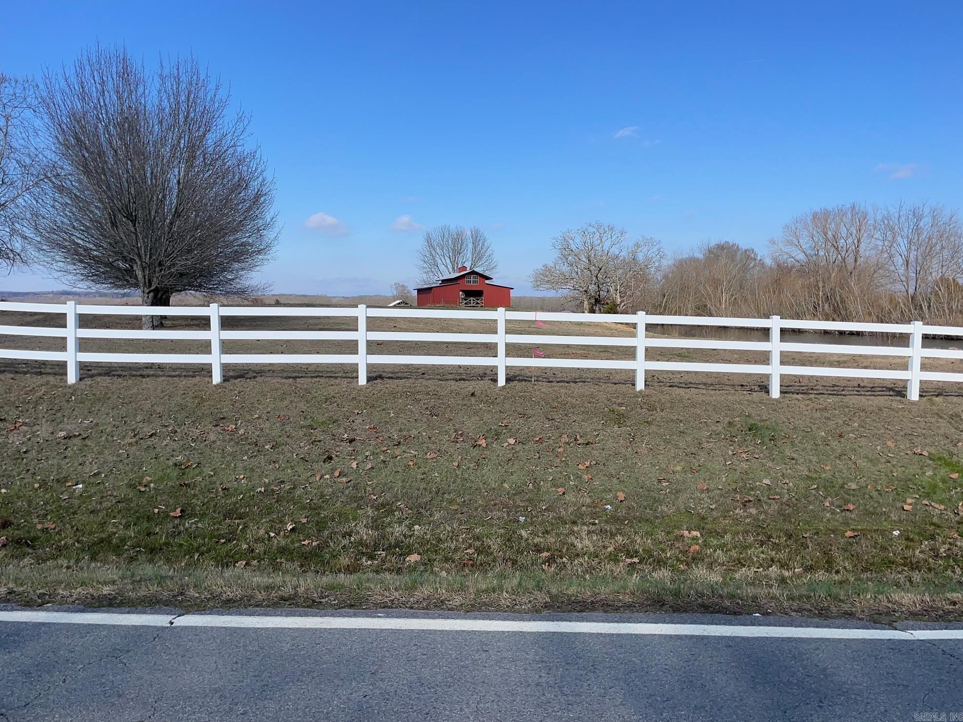 189 E 225 Highway Property Photo 8