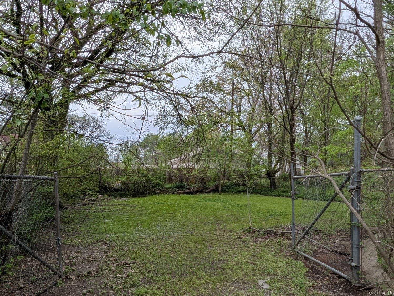 1004 Johnson Property Photo 3
