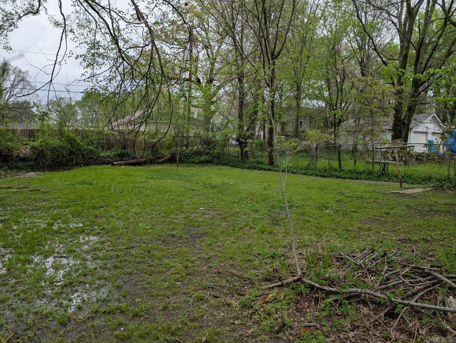1004 Johnson Property Photo 4