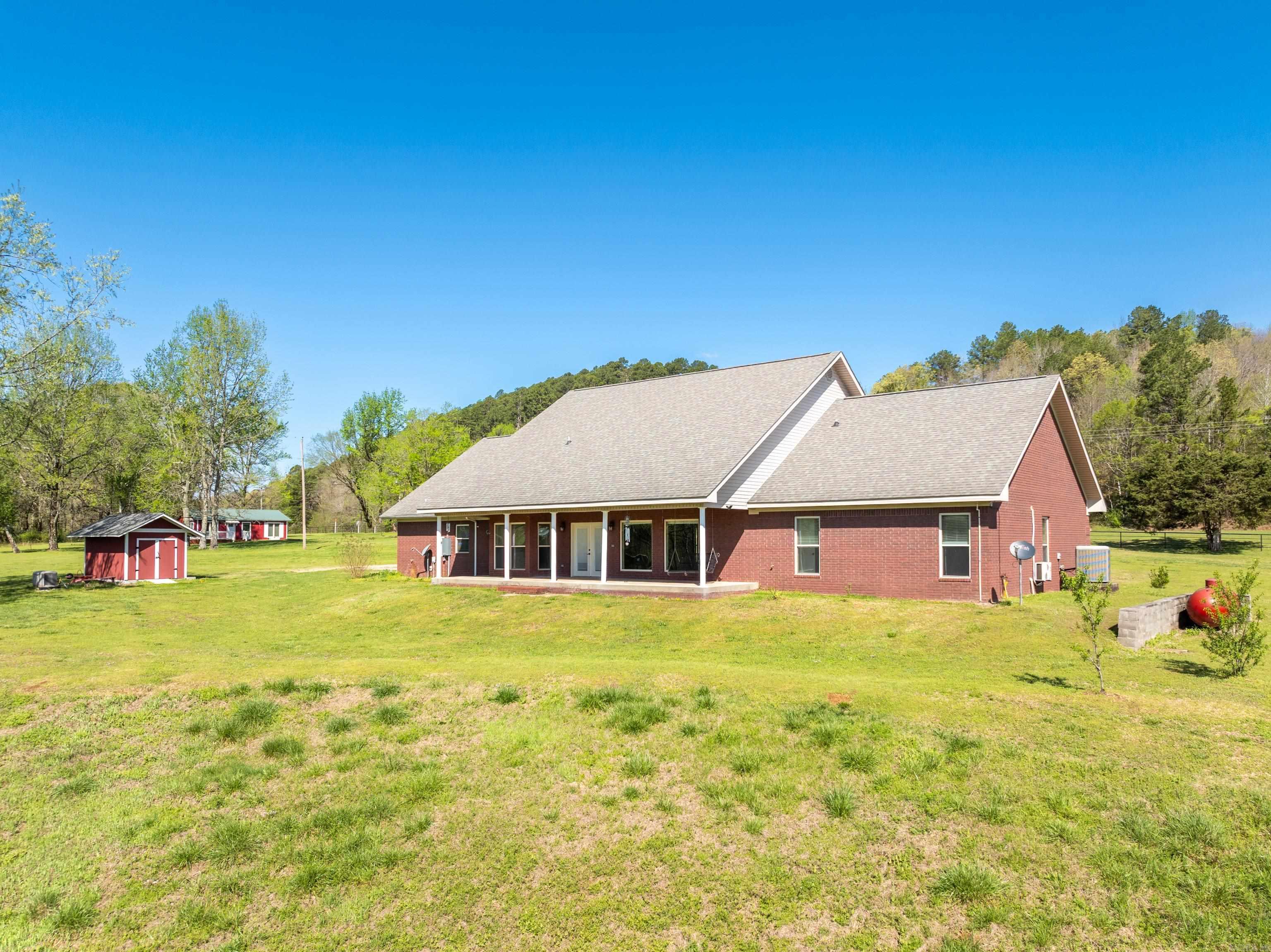 2817 Hwy 8 Property Photo 3