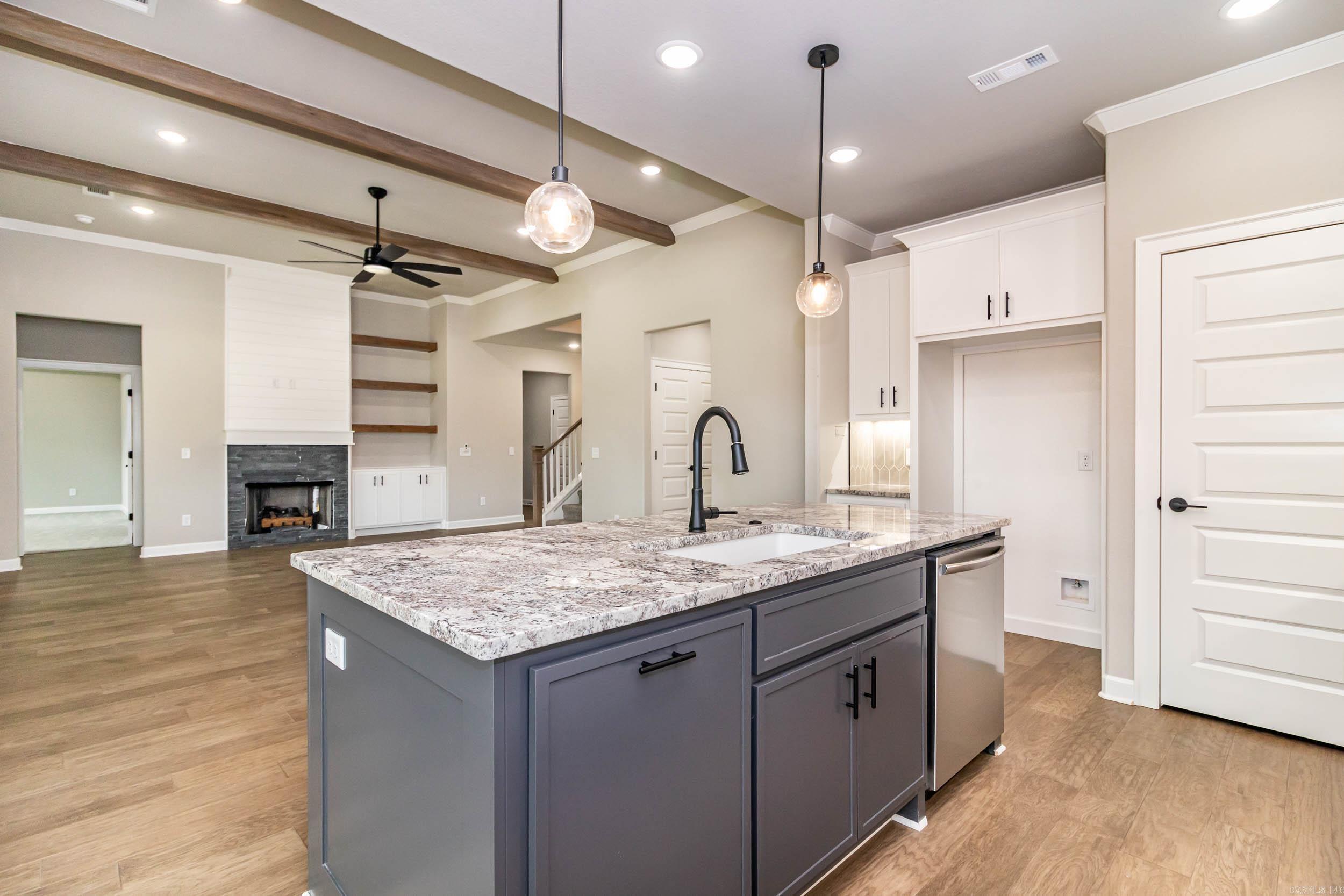 1375 Cittadella Street Property Photo 4