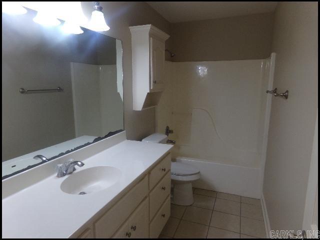 31 Congressional Drive Property Photo 12