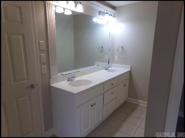 31 Congressional Drive Property Photo 17