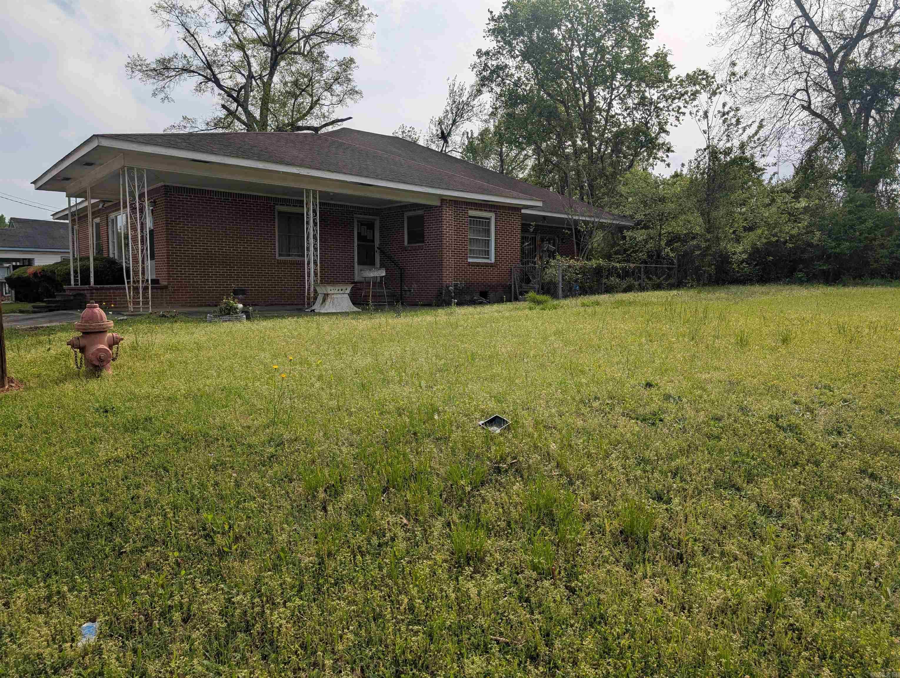 604 Short Ave Property Photo 3