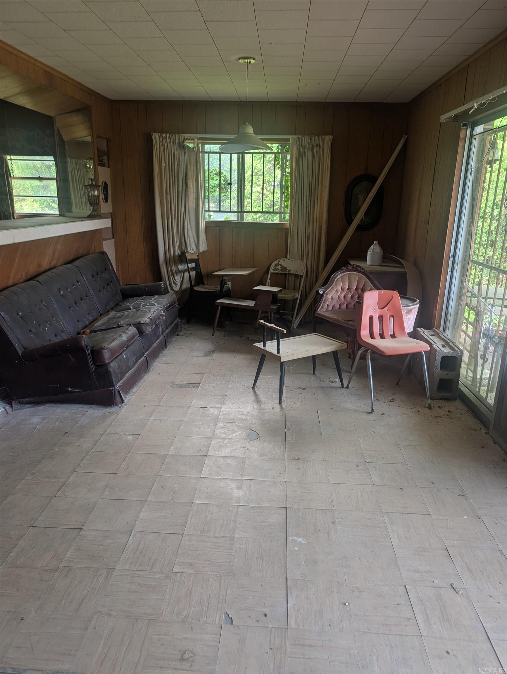 604 Short Ave Property Photo 21