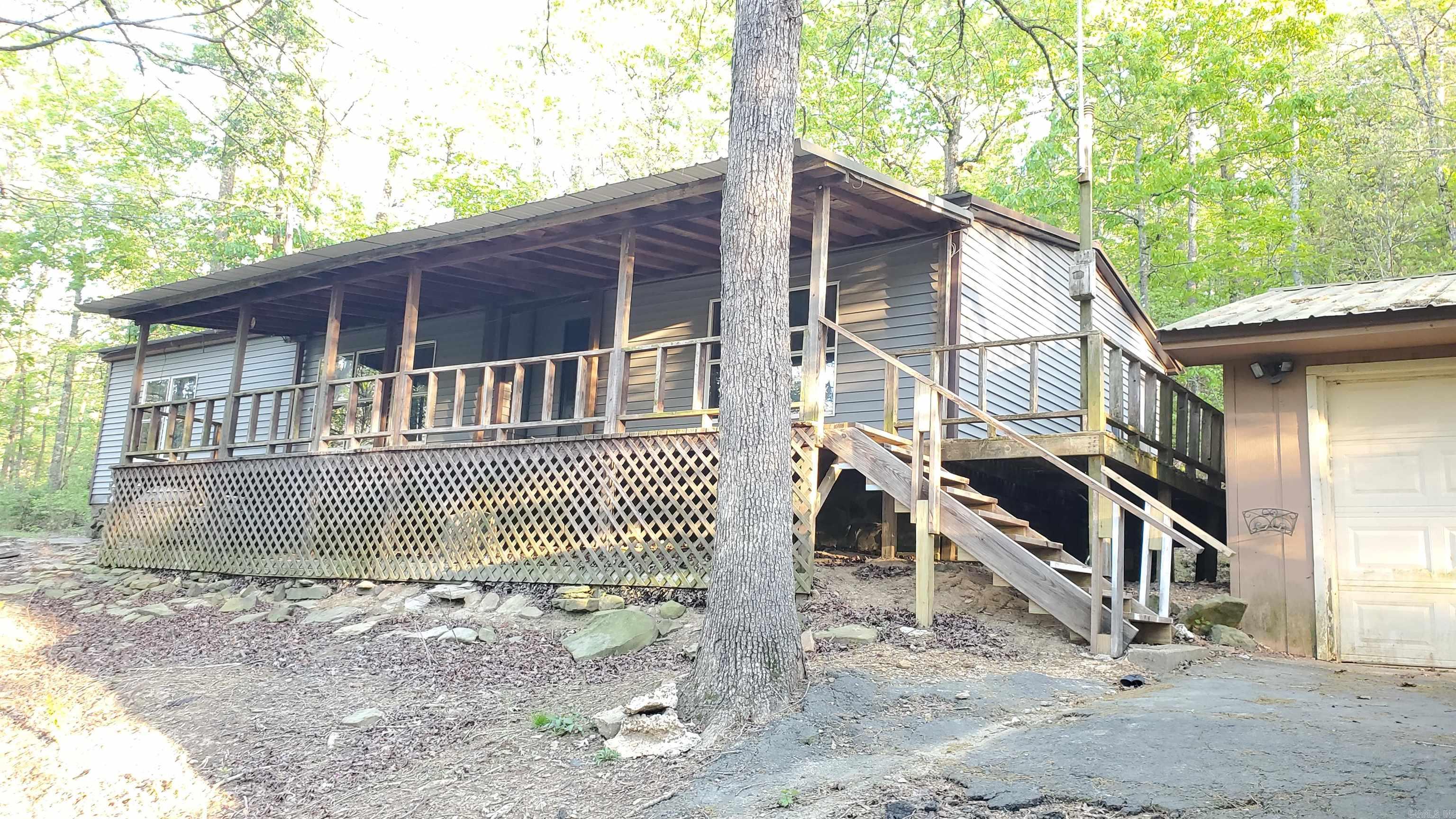 949 Cove Creek Road Property Photo 1