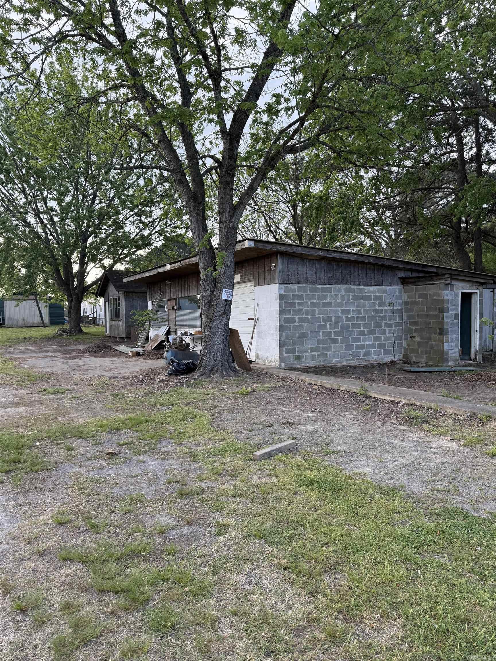 311 Dewitt Henry Dr Property Photo 12