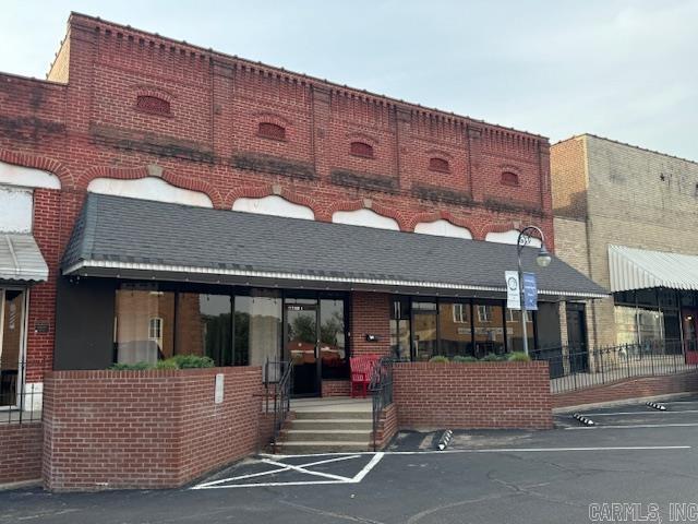 107 N Marr Street Property Photo 2