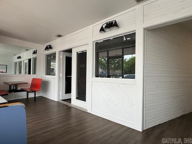 107 N Marr Street Property Photo 5