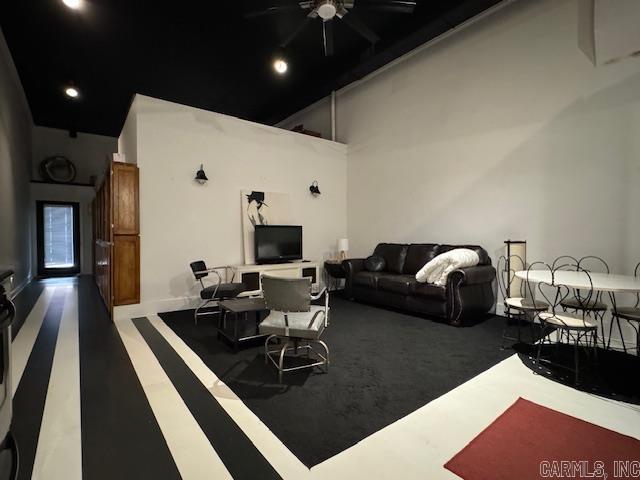 107 N Marr Street Property Photo 29