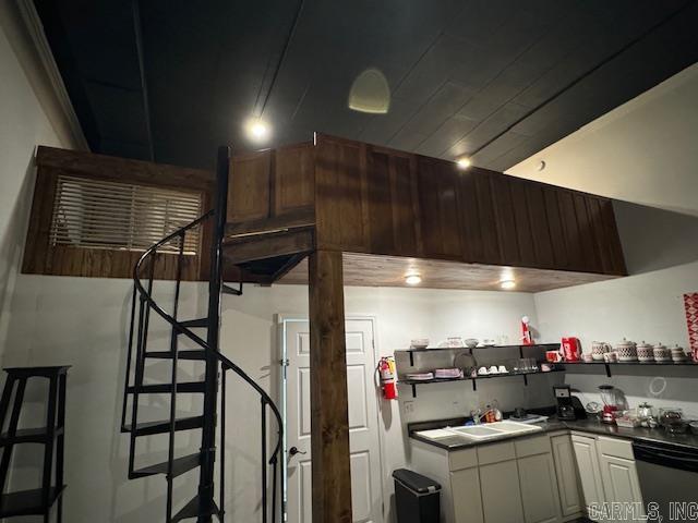 107 N Marr Street Property Photo 47