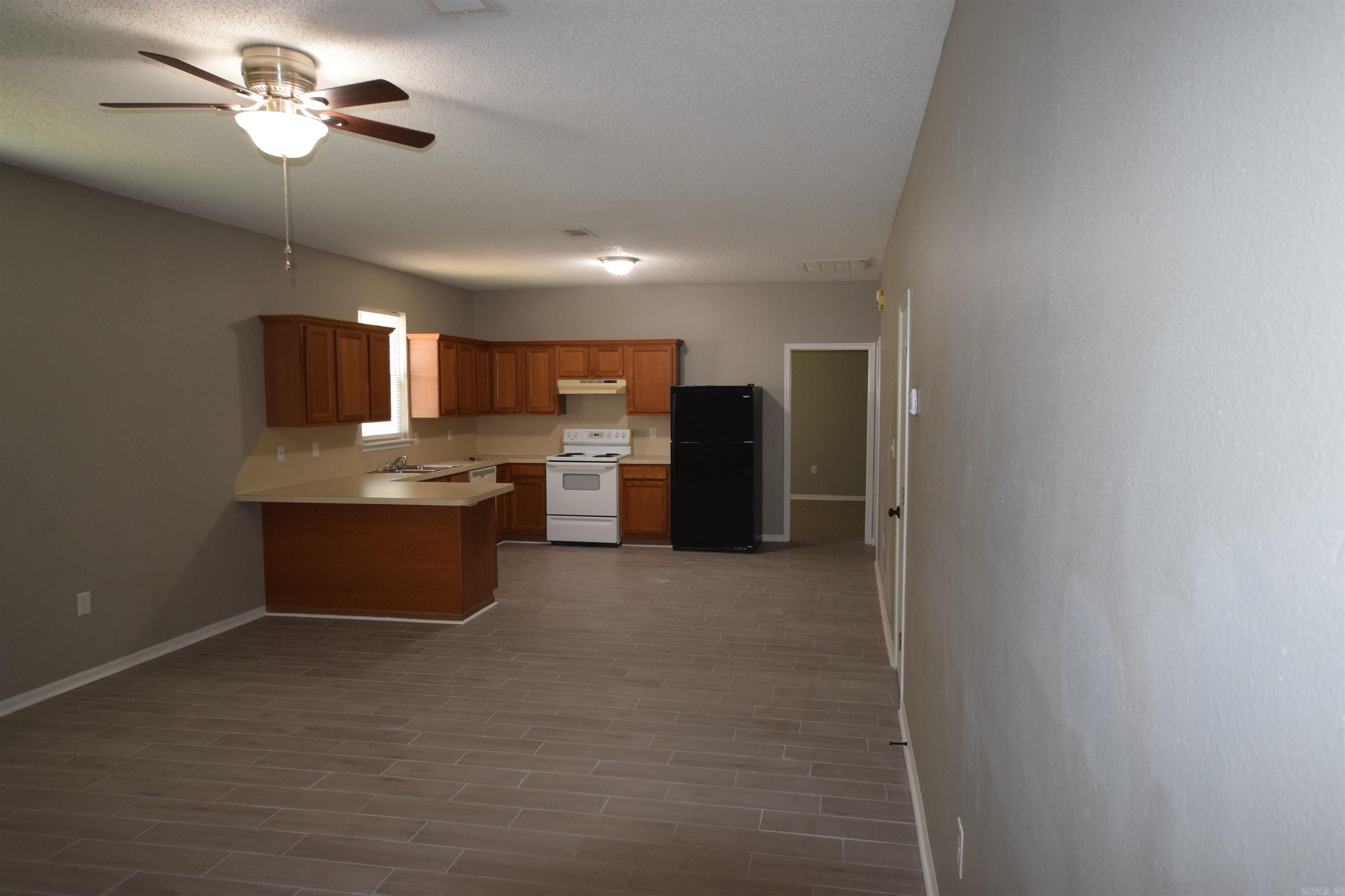 1839 Tyler Street Property Photo 4