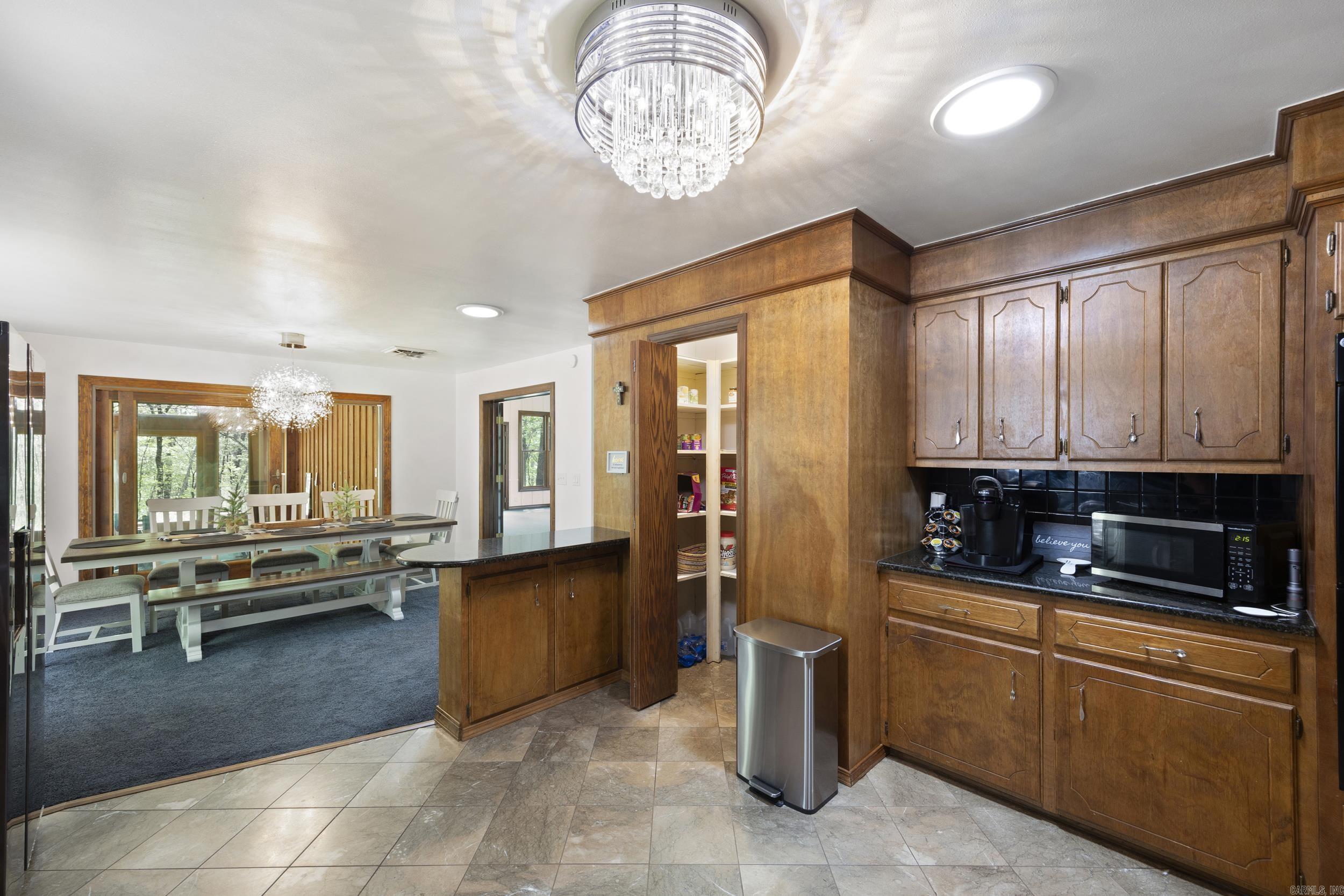907 Smoke Tree Road Property Photo 8