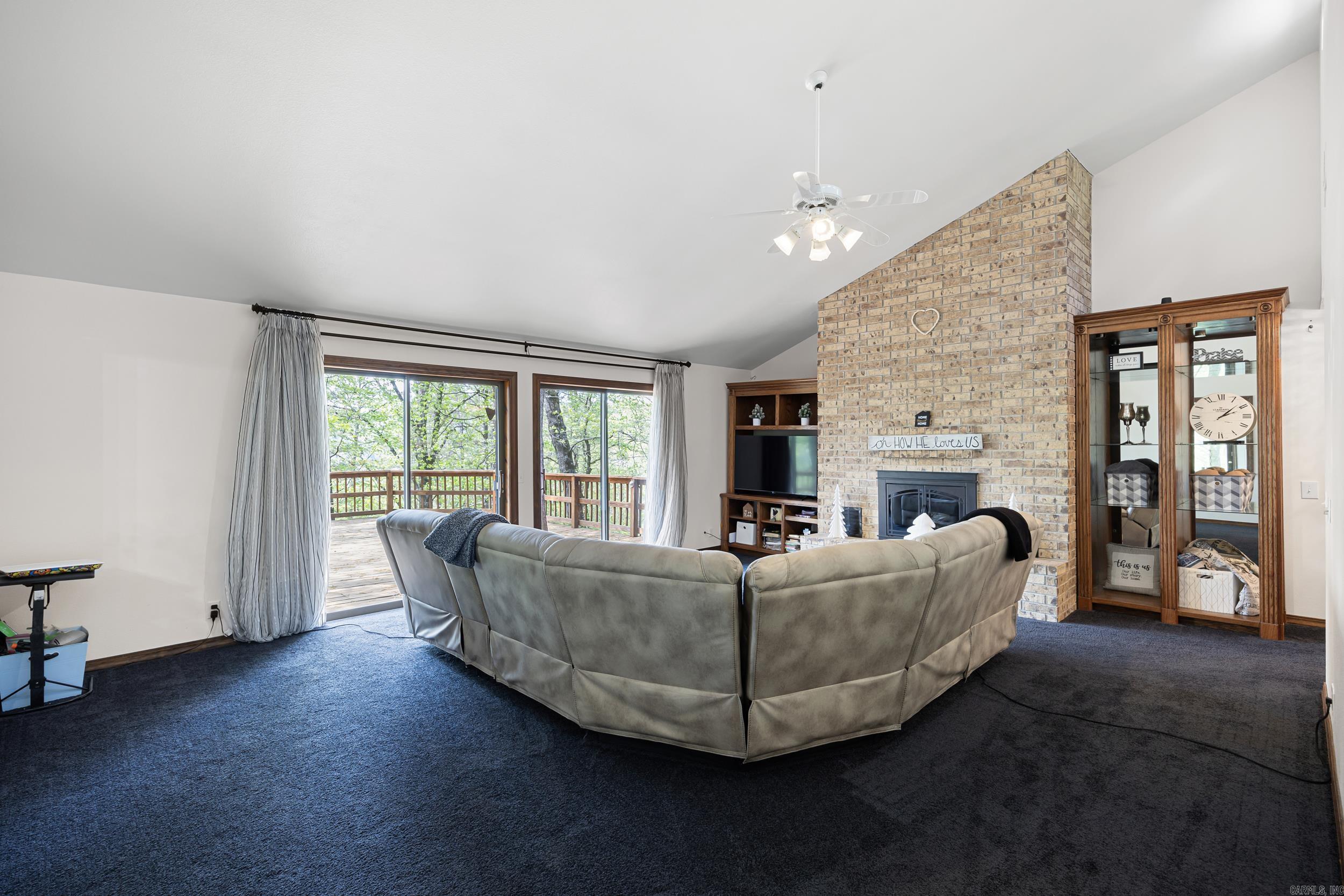 907 Smoke Tree Road Property Photo 13