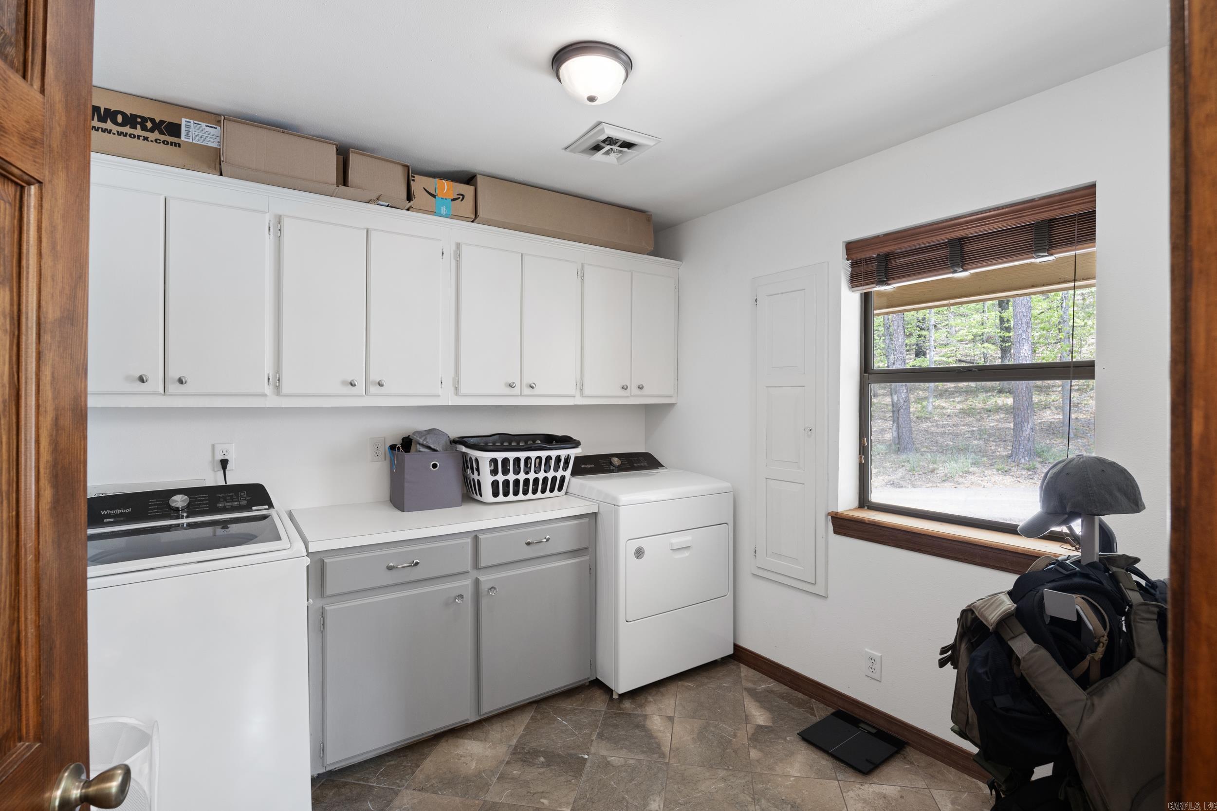 907 Smoke Tree Road Property Photo 38