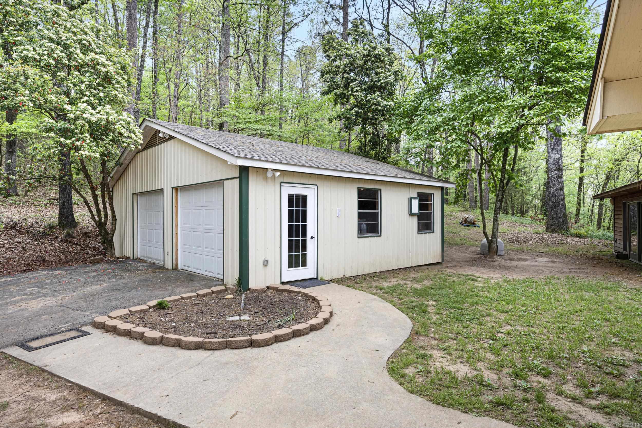 907 Smoke Tree Road Property Photo 41