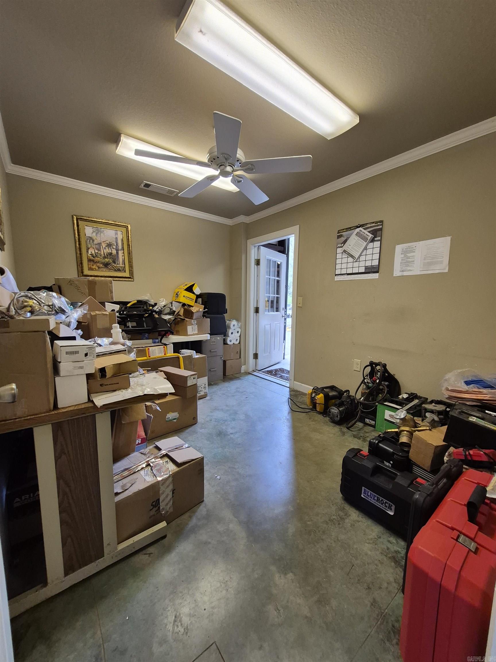 901 Carpenter Street Property Photo 5