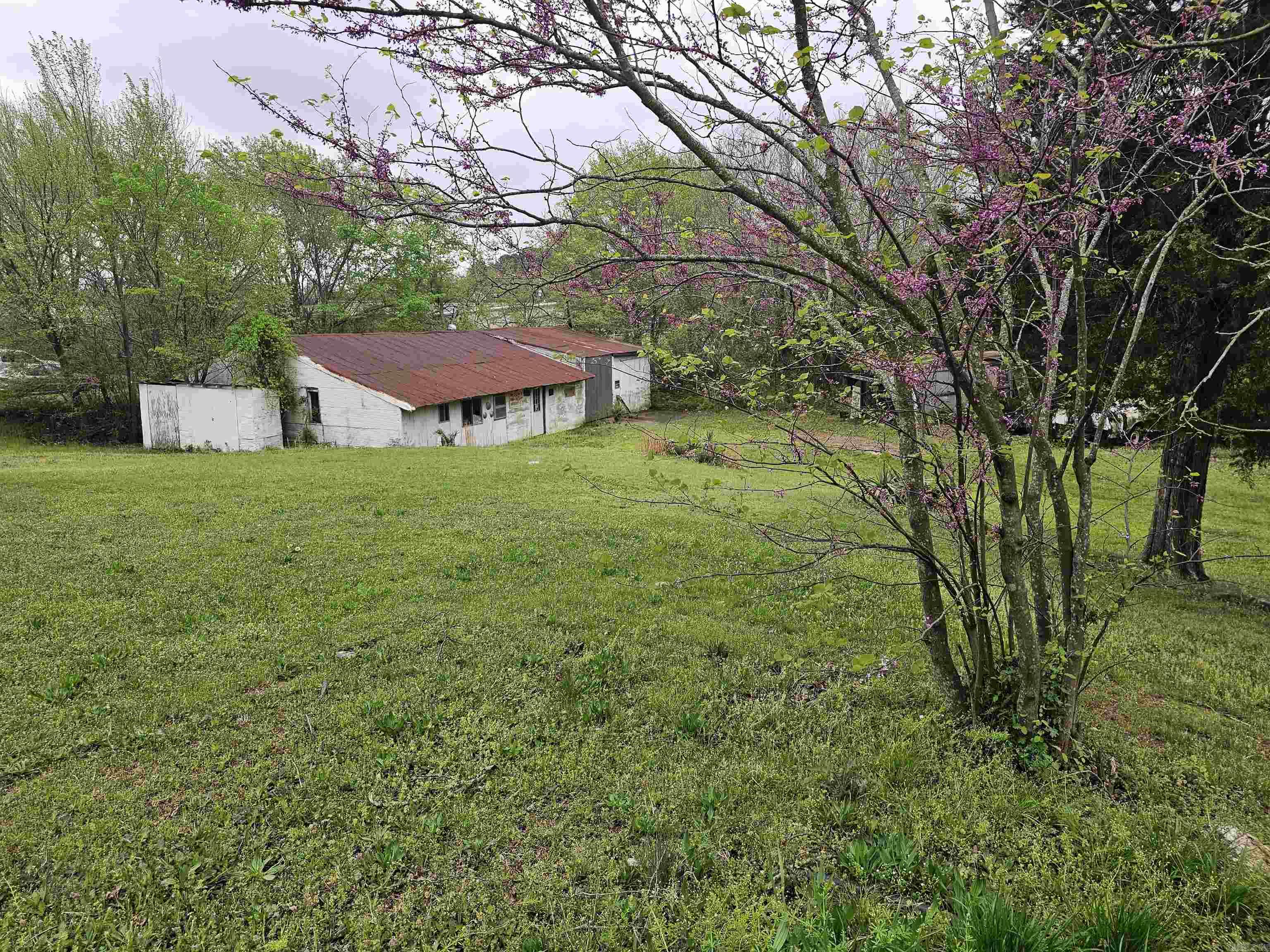 306 Hwy 71 N Property Photo 10