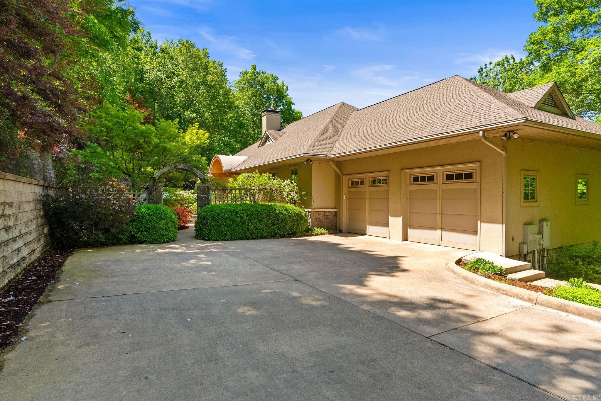 32 Greathouse Bend Property Photo 2