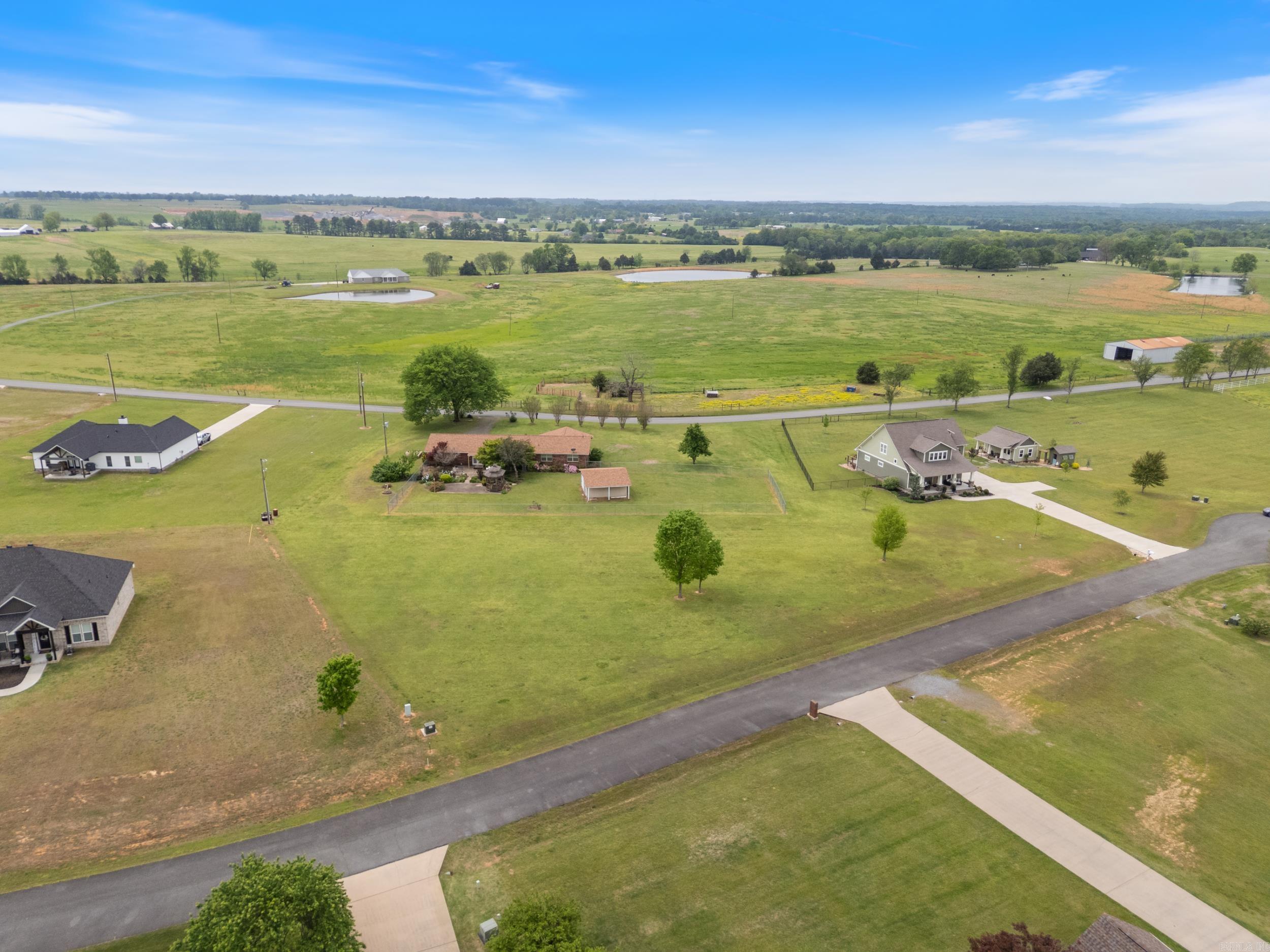 99 Win Meadow Lane Property Photo 3