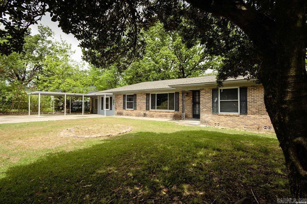 301 Riley Street Property Photo 1