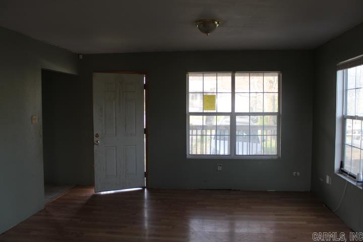 1214 W 48th Street Property Photo 12
