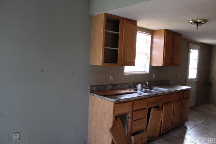 1214 W 48th Street Property Photo 14