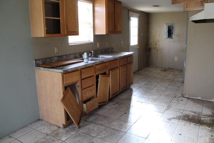 1214 W 48th Street Property Photo 15