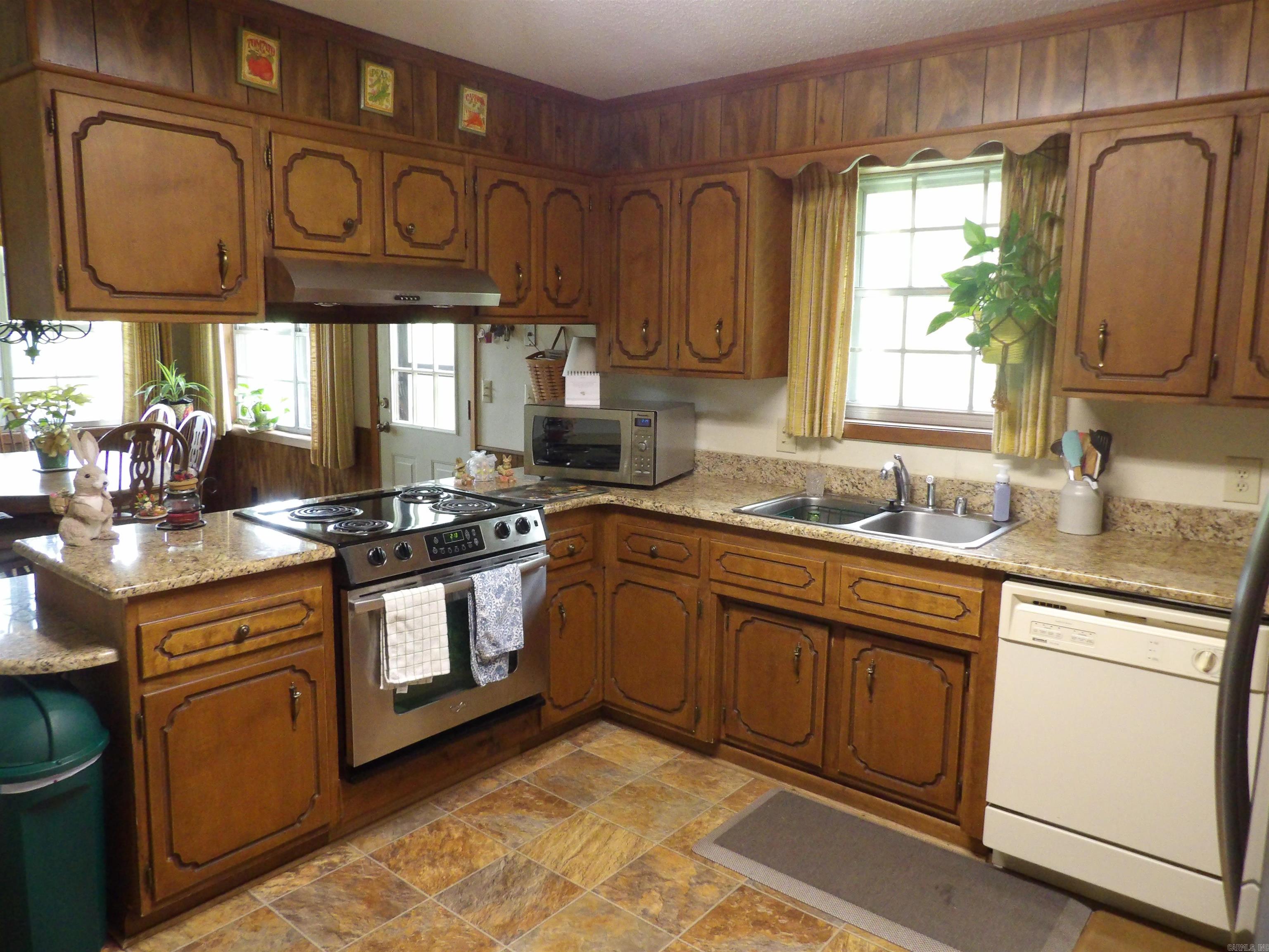 246 Tracy Drive Property Photo 6