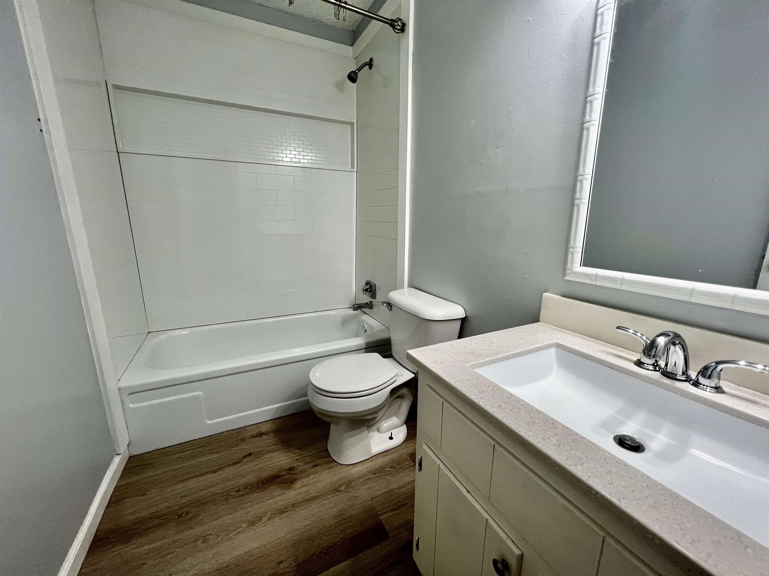 1906 W Matthews Avenue Property Photo 9