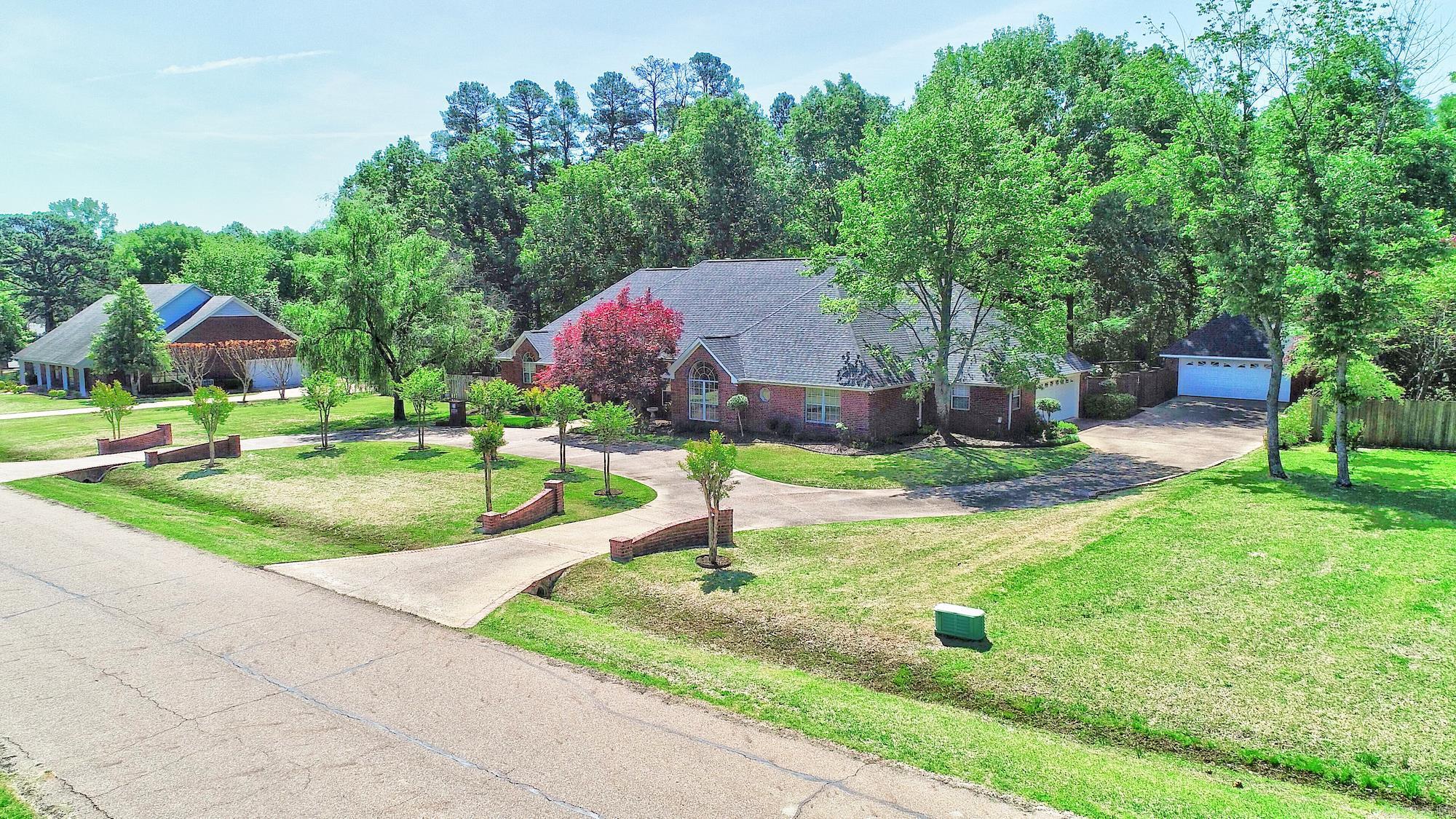 6632 Lakeridge Drive Property Photo 3
