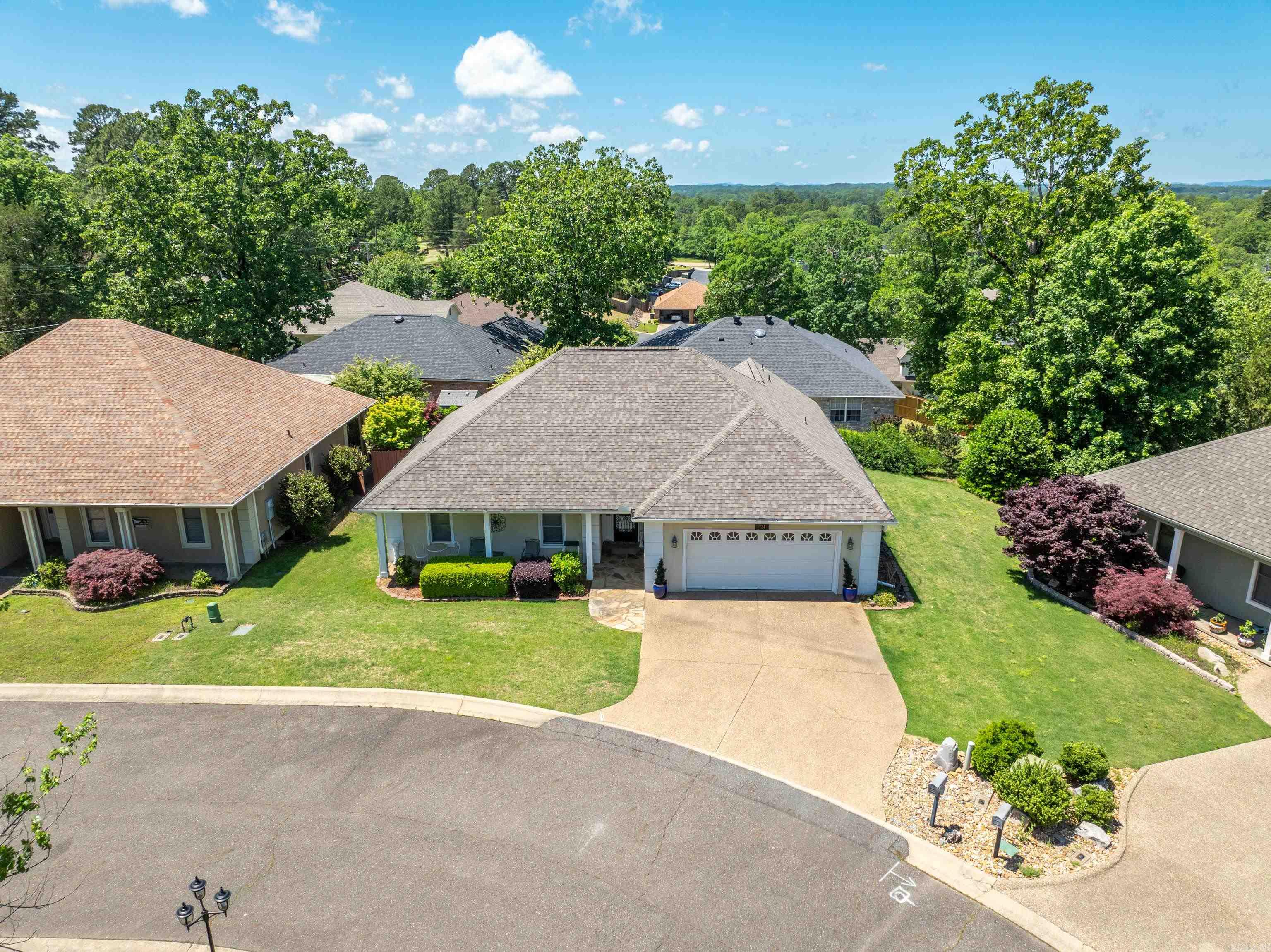 124 Garden View Property Photo 1